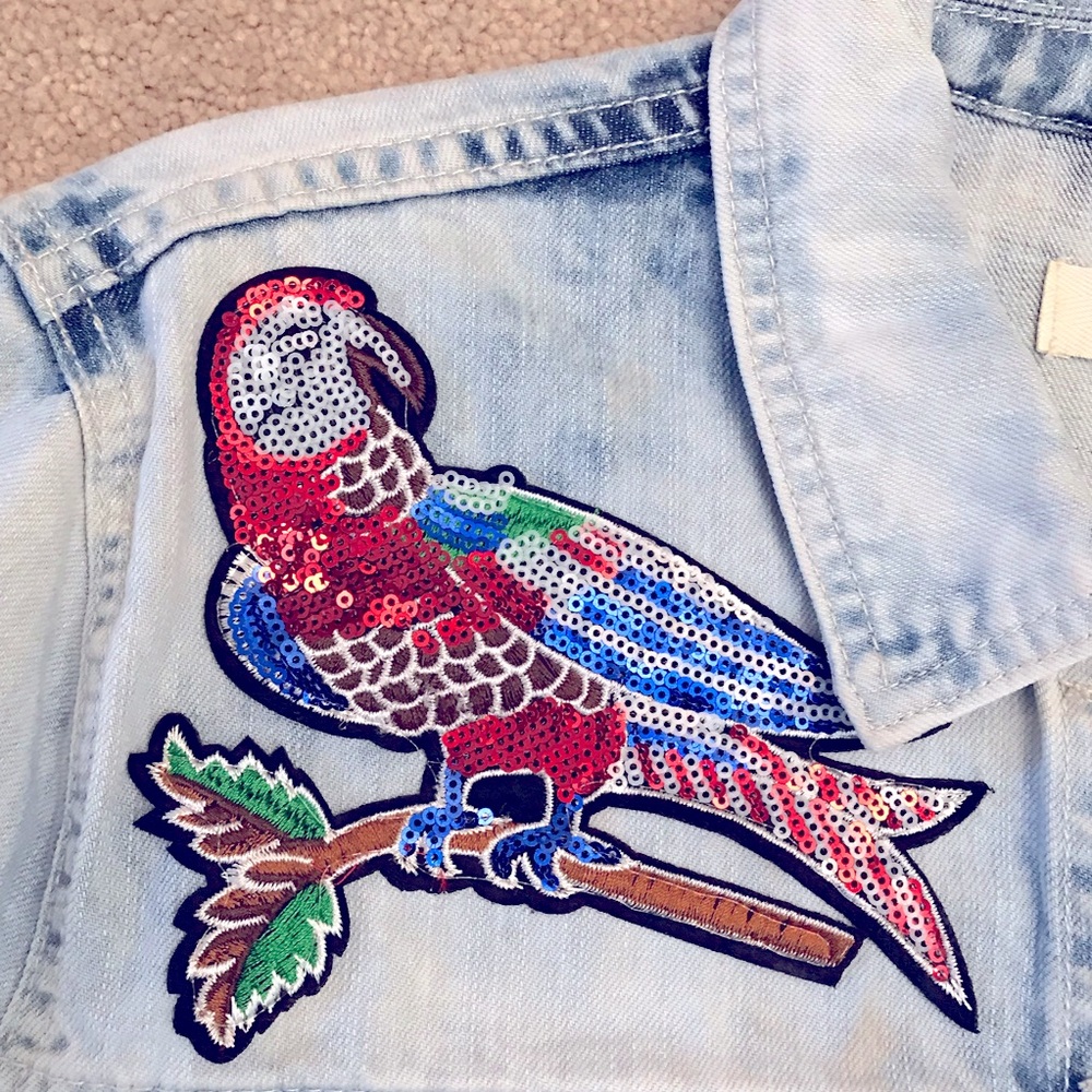 Denim Trucker Jacket Womens Medium White Wash Blue Patches Cotton Jean Jacket - Picture 7 of 16